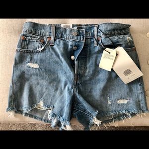 Levi’s button up wedgie shorts NWT